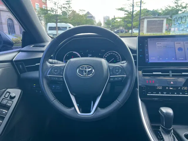 Toyota Avalon — Фото автомобиля 16
