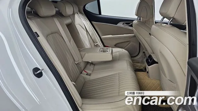 Genesis G70 New — Фото автомобиля 18