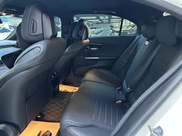 Mercedes-Benz C-Class — Фото автомобиля 5