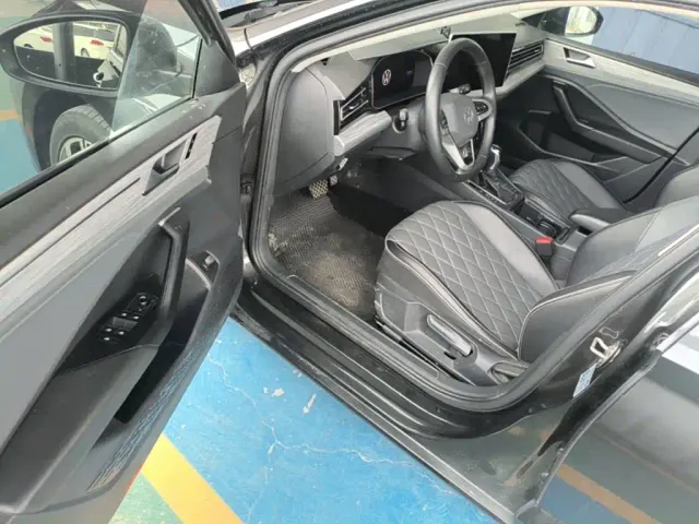 Volkswagen Sagitar — Фото автомобиля 15
