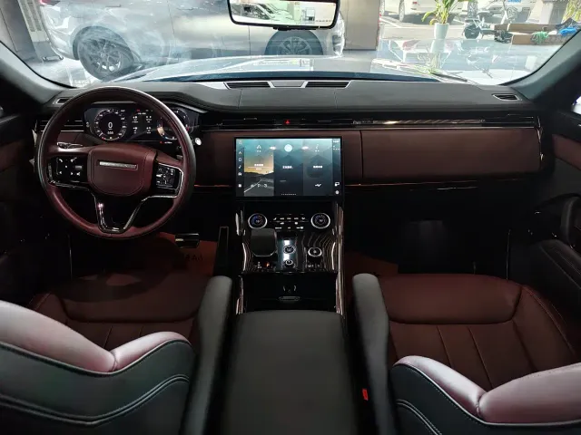Land Rover Range Rover Sport — Фото автомобиля 15