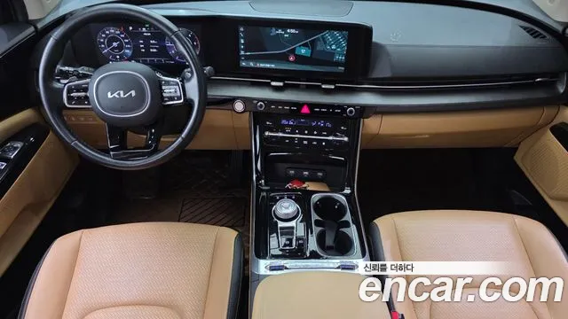 Kia Carnival Generation 4 — Фото автомобиля 7