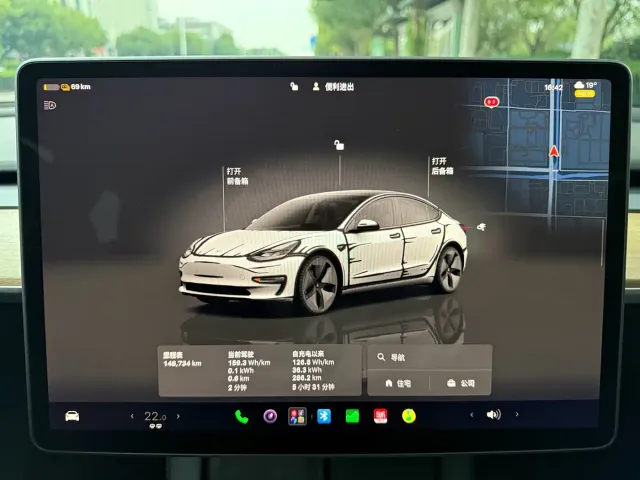 Tesla Model 3 — Фото автомобиля 11