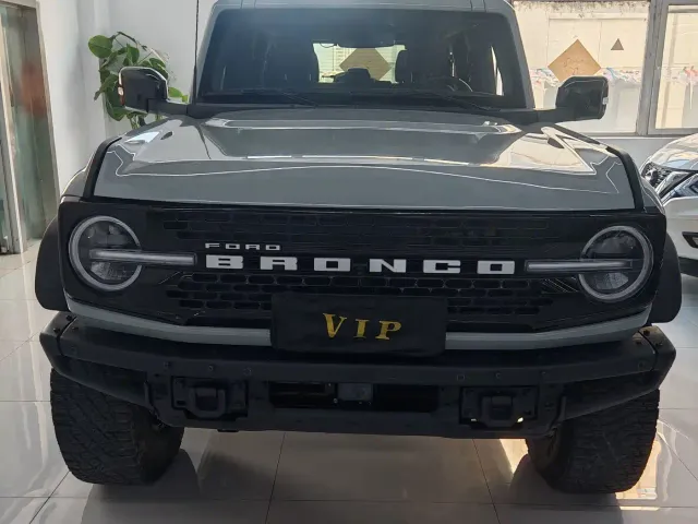 Фотография автомобиля — Ford Bronco
