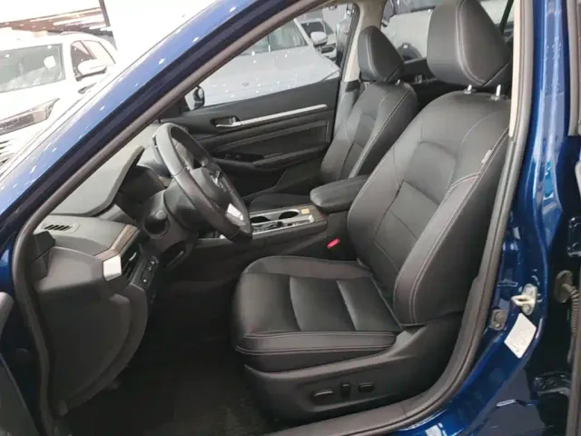 Nissan Teana — Фото автомобиля 14