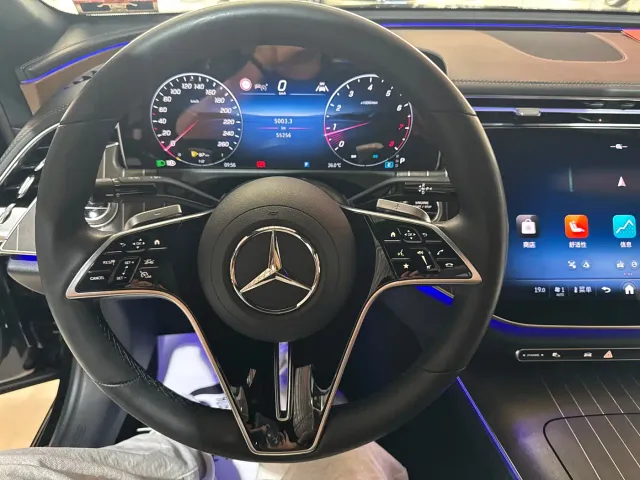 Mercedes-Benz E-Class — Фото автомобиля 19
