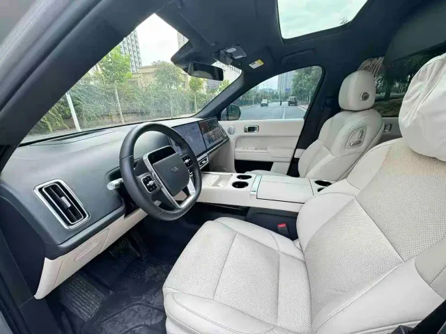 Li Auto L9 — Фото автомобиля 4