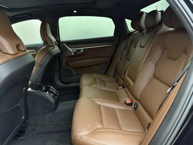 Volvo S90 — Фото автомобиля 10