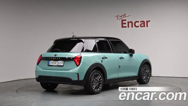Mini Cooper — Фото автомобиля 2