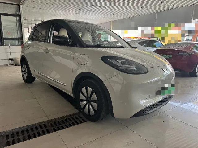 Wuling Bingo — Фото автомобиля 3