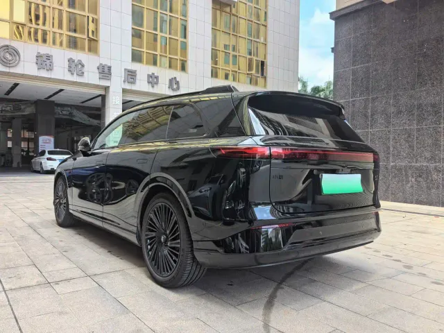 Xpeng G9 — Фото автомобиля 3