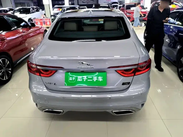 Jaguar XFL — Фото автомобиля 5