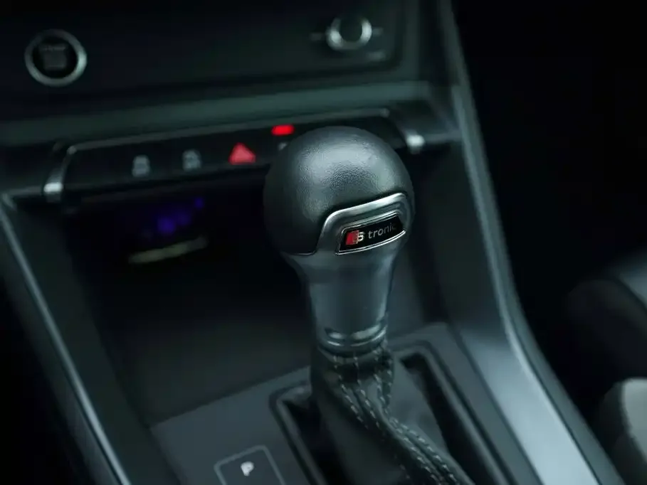 Audi Audi Q3 2024 35 TFSI Fashion Sport — Фото автомобиля 8