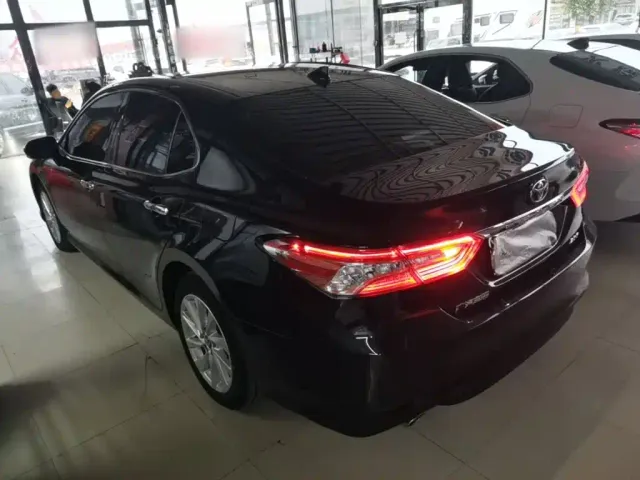 Toyota Camry — Фото автомобиля 4