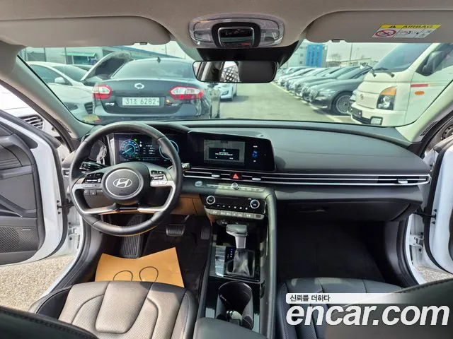 Hyundai Avante CN7 — Фото автомобиля 11