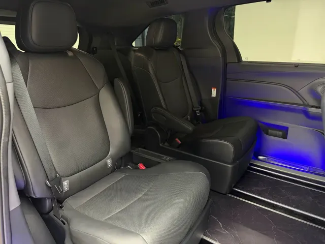 Toyota Granvia — Фото автомобиля 16