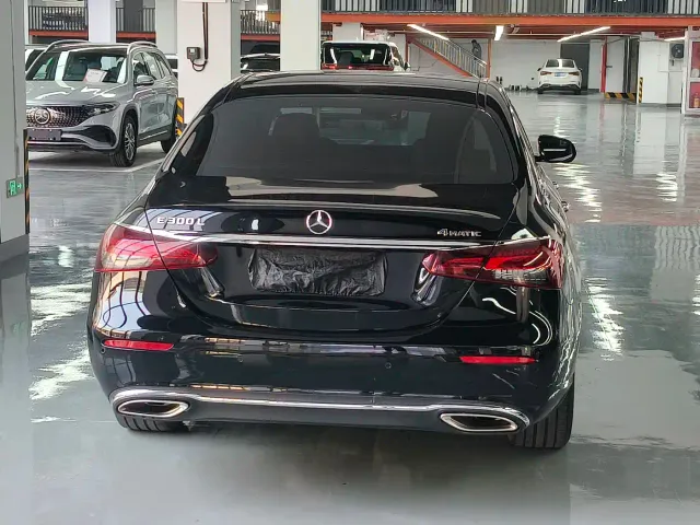Mercedes-Benz E-Class — Фото автомобиля 17