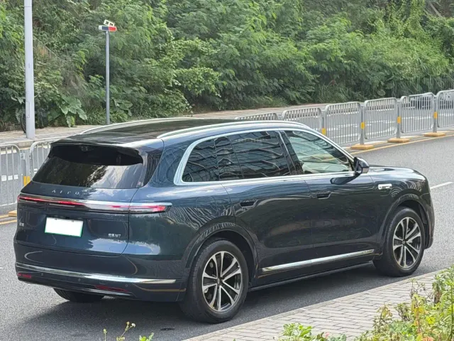 Aito M7 — Фото автомобиля 5