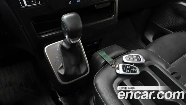 Hyundai Staria Staria 4WD Tourer 9 мест — Фото автомобиля 9