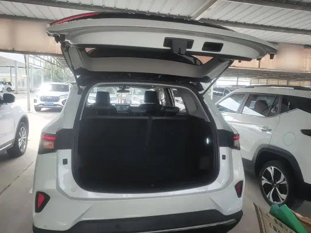 Wuling Asta — Фото автомобиля 18