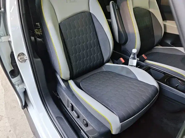 Volkswagen ID.3 — Фото автомобиля 24