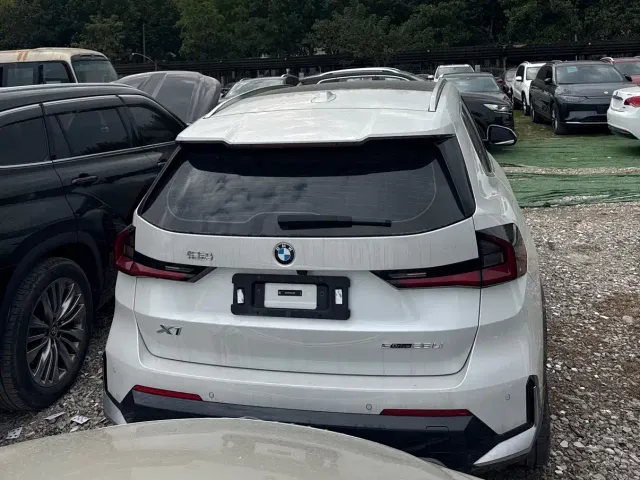BMW X1 — Фото автомобиля 4