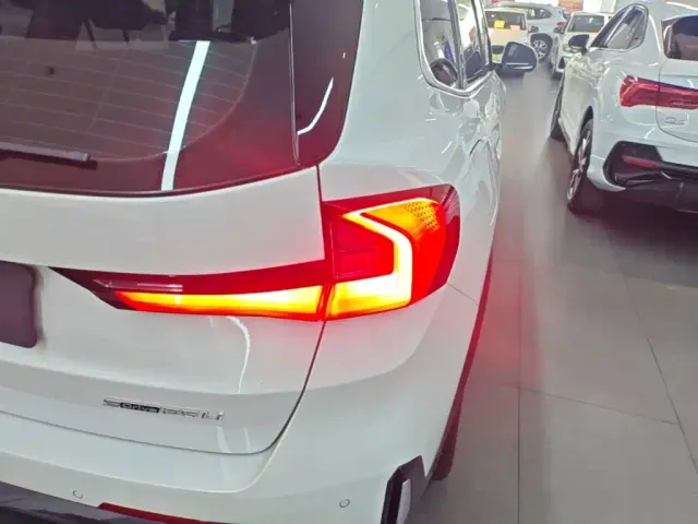 BMW X1 — Фото автомобиля 7