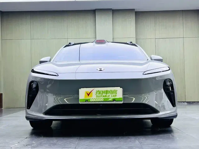 Nio ET5 — Фото автомобиля 2