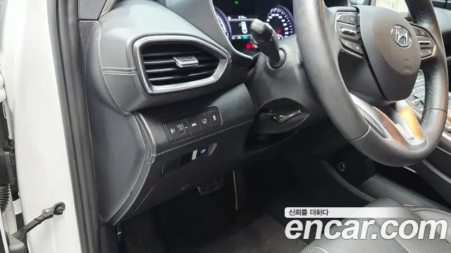 Hyundai Santafe — Фото автомобиля 30