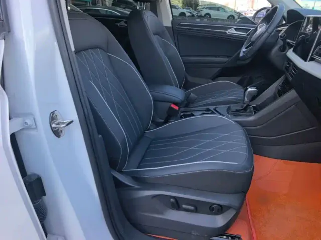 Volkswagen Tiguan L — Фото автомобиля 24