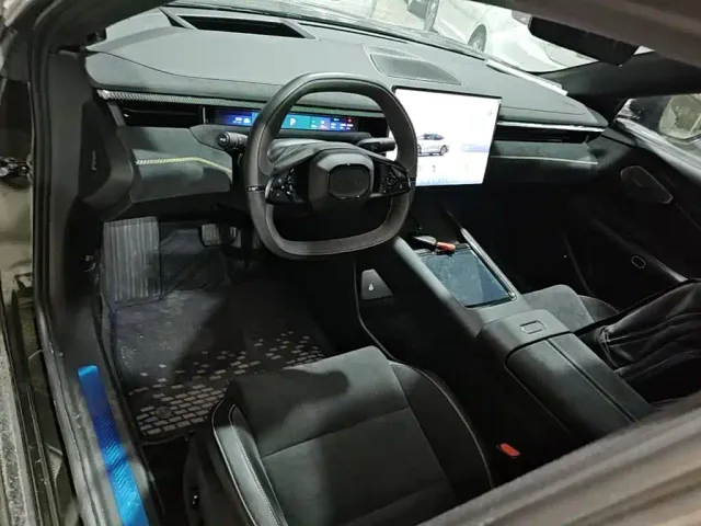 Lynk & Co Lynk & Co 10 EM-P 2025 240 AWD Ultra Sport Edition — Фото автомобиля 9