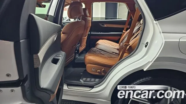 Genesis GV80 — Фото автомобиля 25