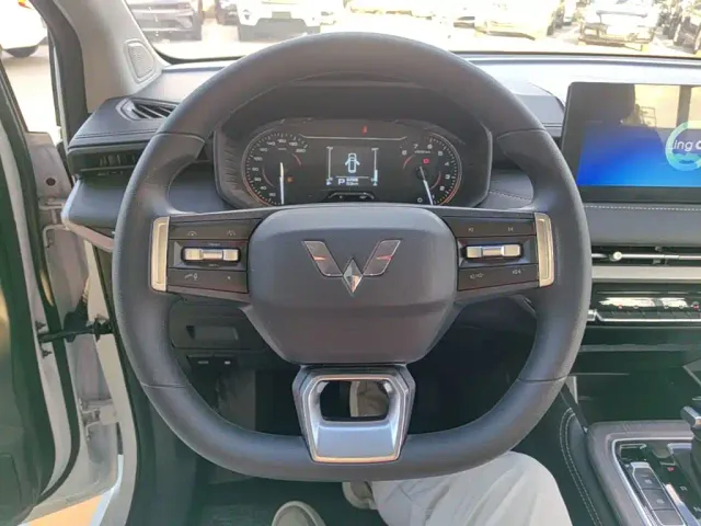 Wuling Jiachen — Фото автомобиля 6