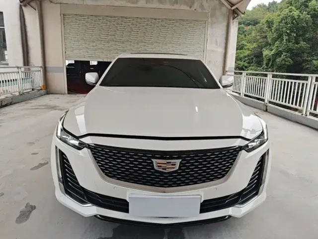Cadillac CT5 — Фото автомобиля 2