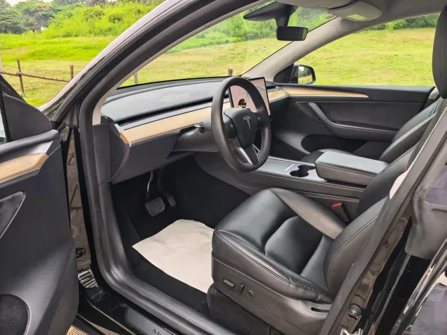 Tesla Model Y — Фото автомобиля 7