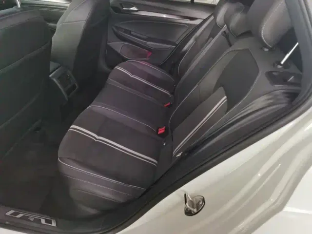 Volkswagen Golf 2021 280TSI DSG R-Line — Фото автомобиля 16