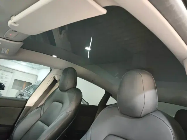 Tesla Model Y — Фото автомобиля 5