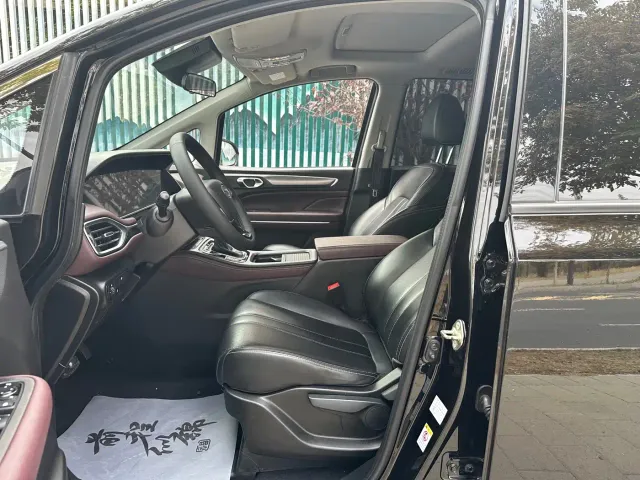 GAC Trumpchi M6 — Фото автомобиля 4