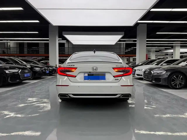 Honda Accord — Фото автомобиля 26