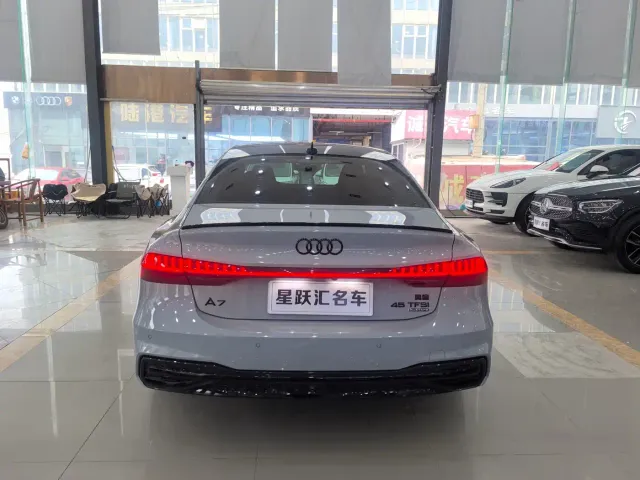 Audi A7L — Фото автомобиля 4
