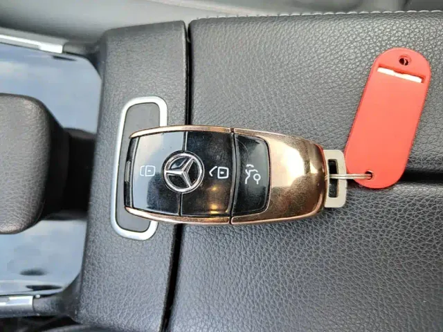 Mercedes-Benz EQA — Фото автомобиля 8