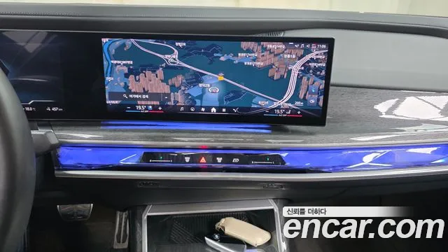 BMW i7 G70 — Фото автомобиля 20