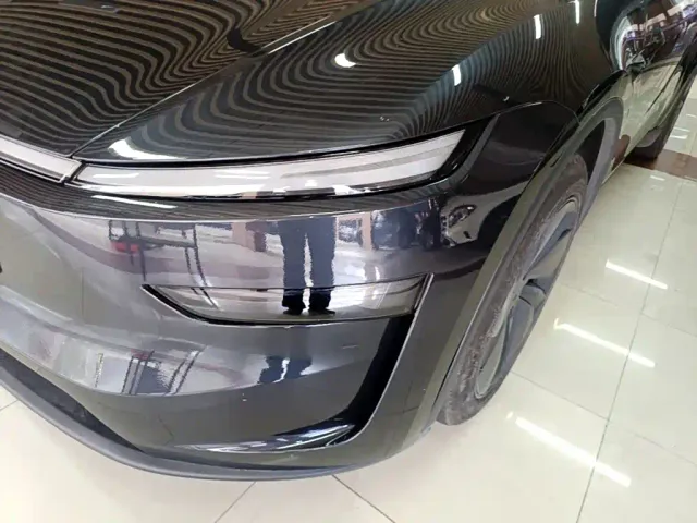 Tesla Model Y — Фото автомобиля 23