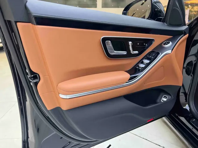 Mercedes-Benz S-Class — Фото автомобиля 8