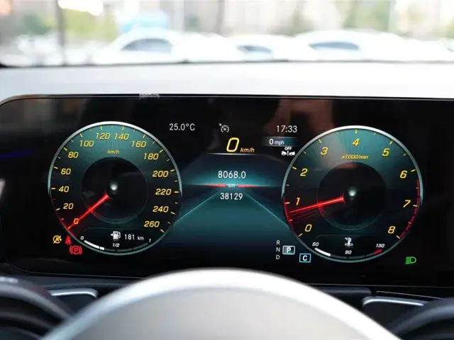 Mercedes-Benz GLB-Class — Фото автомобиля 18