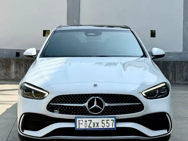 Mercedes-Benz C-Class — Фото автомобиля 2