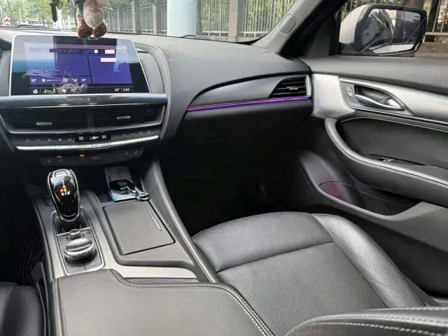 Cadillac CT5 — Фото автомобиля 3