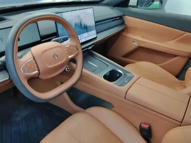 Dongfeng eπ 007 — Фото автомобиля 12