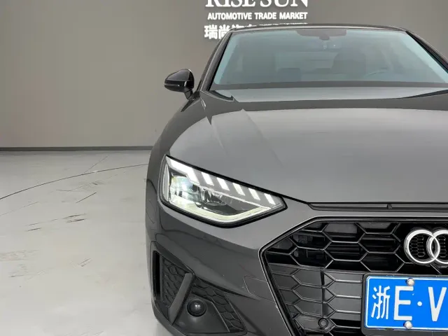 Audi A4L — Фото автомобиля 15