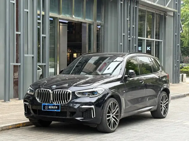 Фотография автомобиля — BMW X5